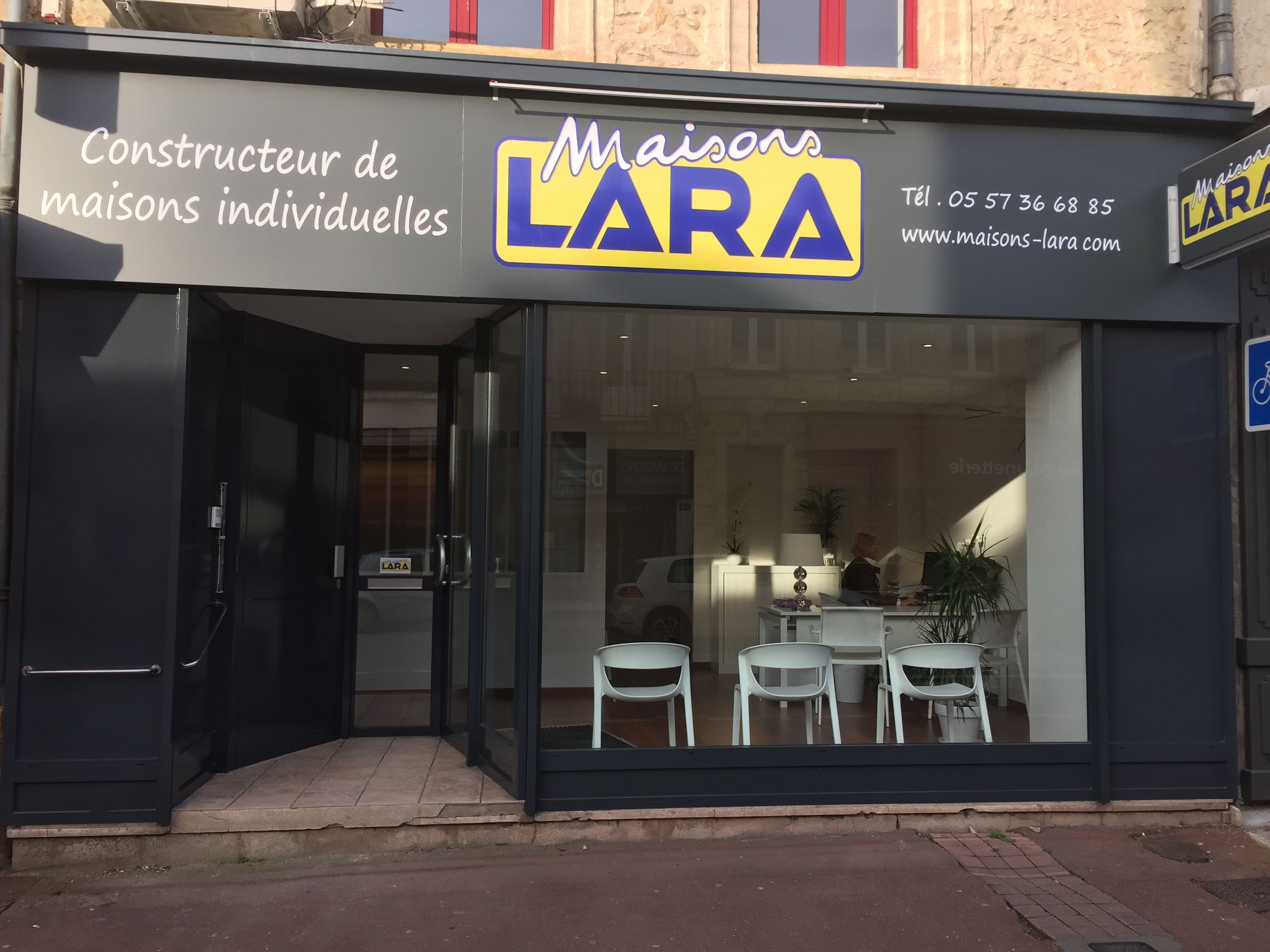 Réalisation de MAISONS LARA