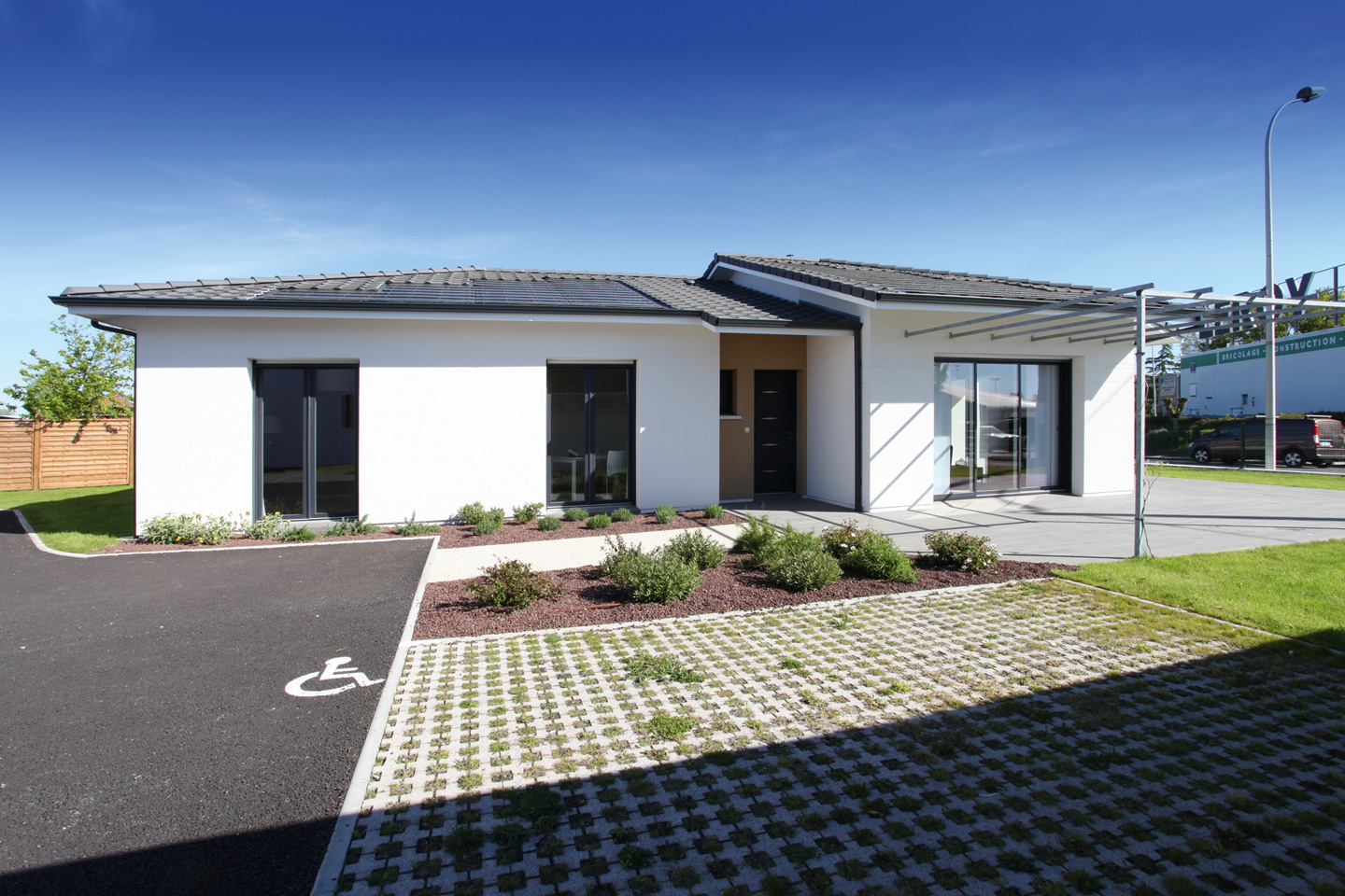 Réalisation de MAISONS LARA